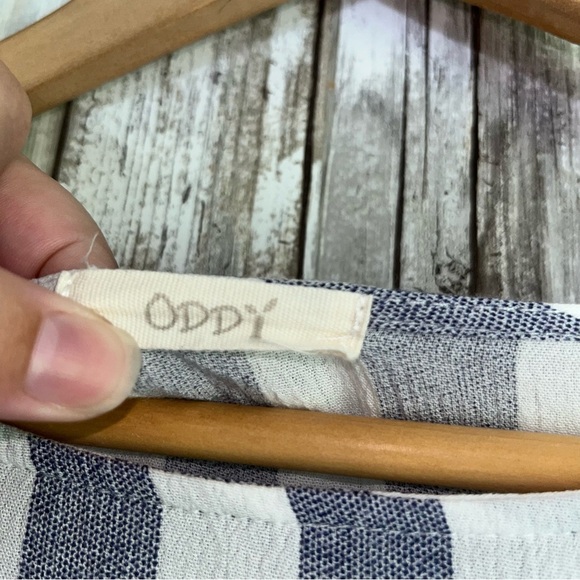 Oddy Stripe Ruffle Sleeve Blouse - Picture 6 of 7